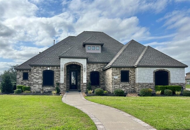 property at 1017 Southern Oaks Dr