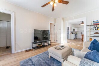 3309 N Leavitt St in Chicago, IL - Building Photo - Building Photo