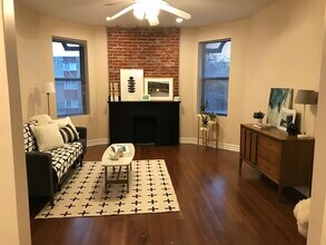 5960 Alder St, Unit Apt 2 in Pittsburgh, PA - Foto de edificio - Building Photo