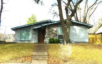 10505 Swallow Ln in Dallas, TX - Building Photo