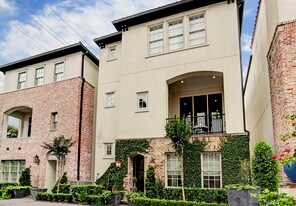 1152 Mosaico Ln in Houston, TX - Building Photo