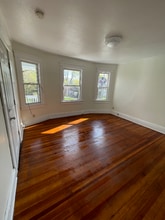 100 Allen St in Windsor, CT - Building Photo - Building Photo