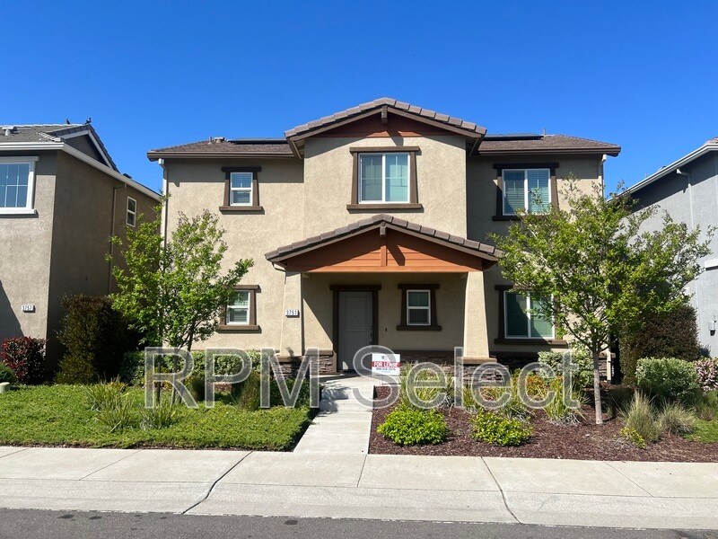 3751 Rynders Way in Sacramento, CA - Foto de edificio