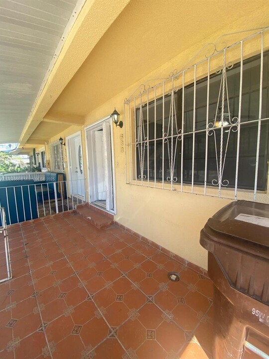 633 W 68th St in Hialeah, FL - Building Photo