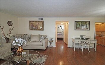 1150 Collier Rd NW in Atlanta, GA - Building Photo - Building Photo