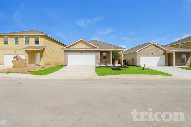 property at 7410 Boa Holw