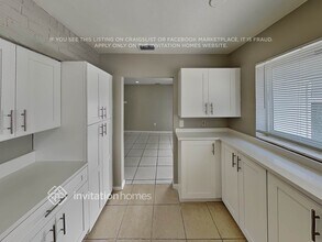 1230 NW 176th Terrace in Miami, FL - Foto de edificio - Building Photo