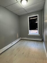 32 Broadway in Jersey City, NJ - Building Photo - Building Photo