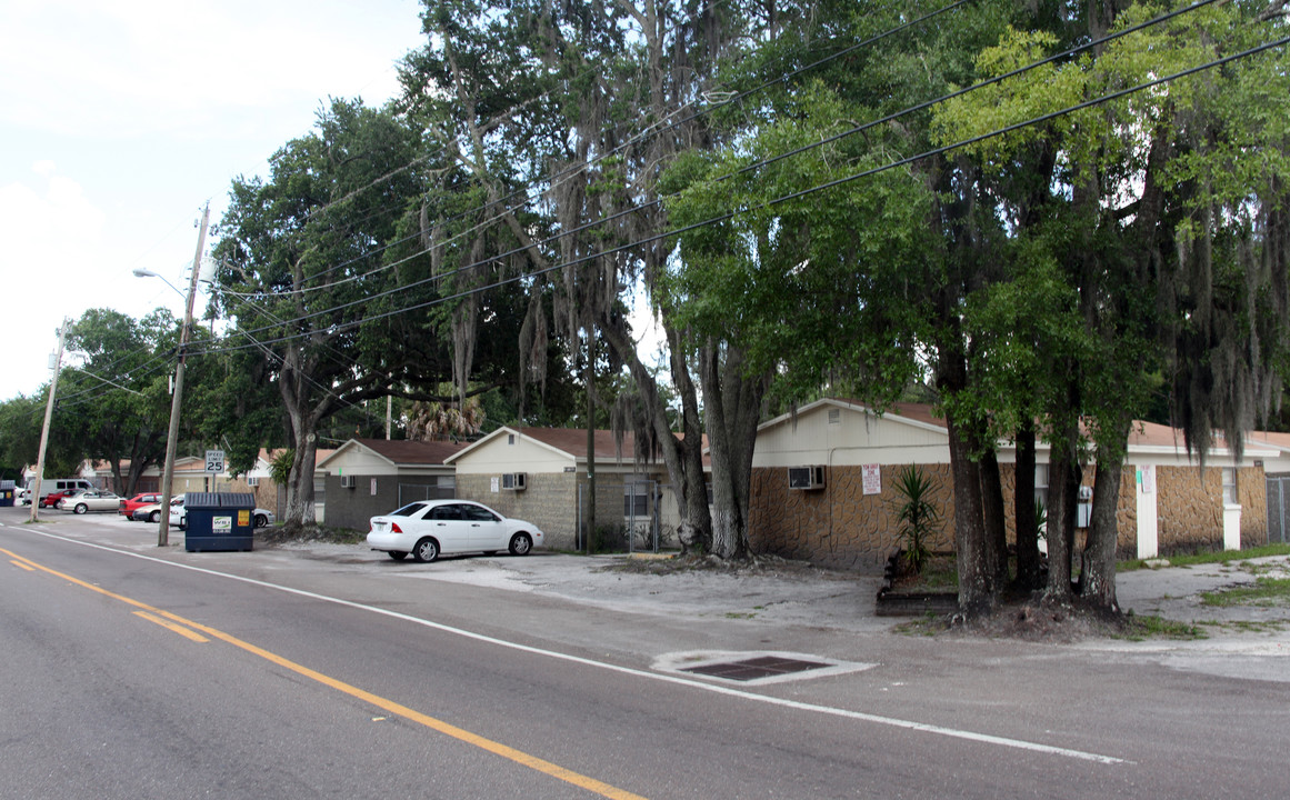 Palm Court Apartments in Tampa, FL - Building Photo