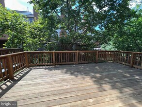 2104 Patty Ln in Vienna, VA - Building Photo - Building Photo