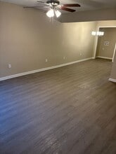 106 Ellis Dr in Hattiesburg, MS - Foto de edificio - Building Photo