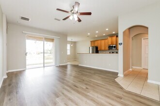 11719 Summer Springs Dr in Riverview, FL - Building Photo - Building Photo