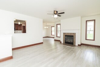 230-1 Grandale Dr in Valparaiso, IN - Building Photo - Building Photo