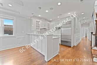 2326 N Greenview Ave in Chicago, IL - Building Photo - Building Photo