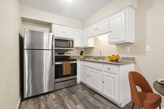 SunVilla Resort +55 Apartments in Mesa, AZ - Foto de edificio - Building Photo