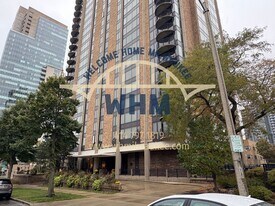 929 N Astor St in Milwaukee, WI - Building Photo