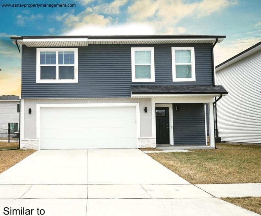17128 Larkspur Ln in Urbandale, IA - Building Photo