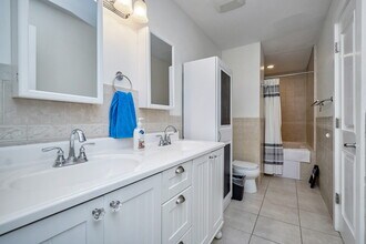 3203 Page Ave in Virginia Beach, VA - Building Photo - Building Photo