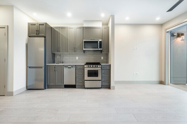 45547-45547 Knight Rd in Chilliwack, BC - Building Photo - Building Photo