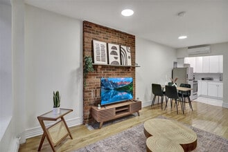 179 E 102nd St, Unit SI ID1473163P in New York, NY - Building Photo - Building Photo