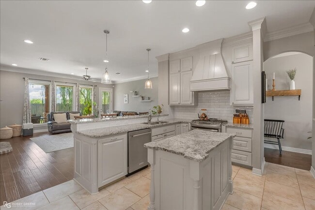 1023 Spanish Moss Cir in Bossier City, LA - Building Photo - Building Photo