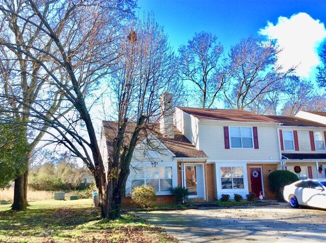 property at 70 Riverchase Dr