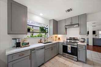 7752 High Village Dr in Houston, TX - Building Photo - Building Photo