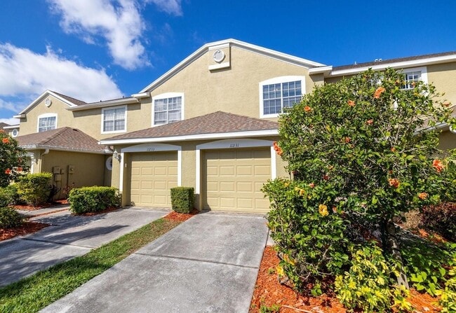 11231 Kapok Grand Cir