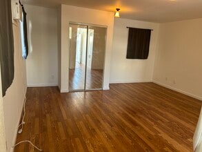 2032-2106 Delaware Ave in Santa Monica, CA - Building Photo - Building Photo