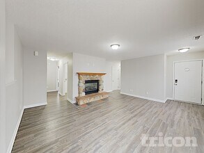 10341 Buckshire Ln in Indianapolis, IN - Building Photo - Building Photo