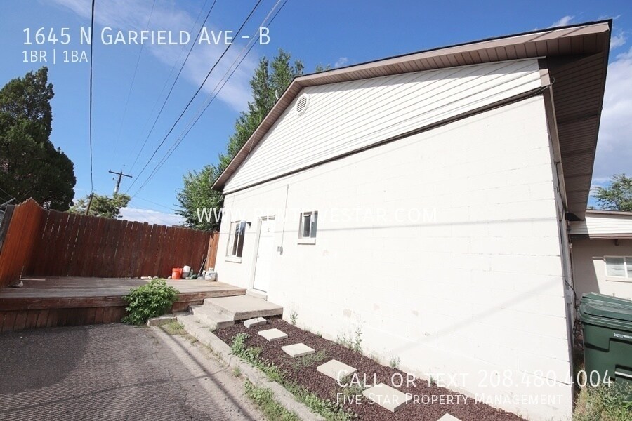 1645 N Garfield Ave in Pocatello, ID - Building Photo