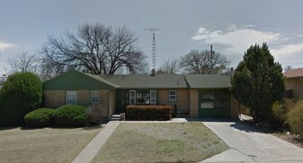 412 W 20th St in Hays, KS - Building Photo