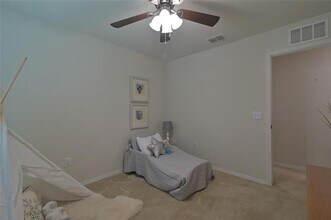 1205 Waggoner Dr in Krugerville, TX - Building Photo - Building Photo