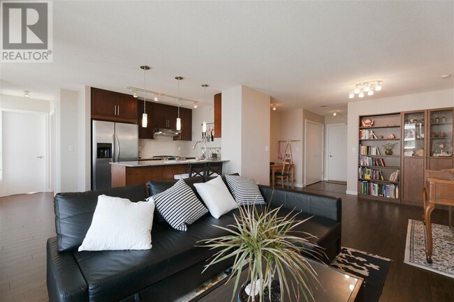 7088-7088 Salisbury Ave