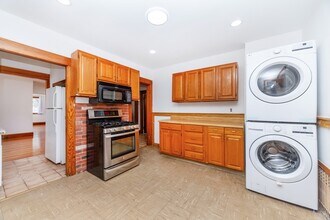 17 Puritan Rd in Somerville, MA - Building Photo - Building Photo