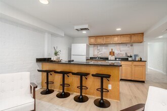 1683 35th St NW in Washington, DC - Building Photo - Building Photo