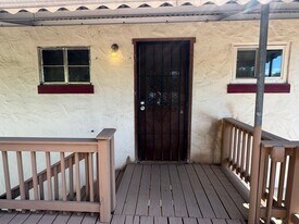 108 Robert E Lee in San Antonio, TX - Building Photo