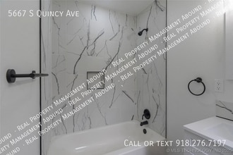 5667 S Quincy Ave in Tulsa, OK - Building Photo - Building Photo