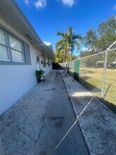 2929 NW 47th St in Miami, FL - Building Photo - Building Photo