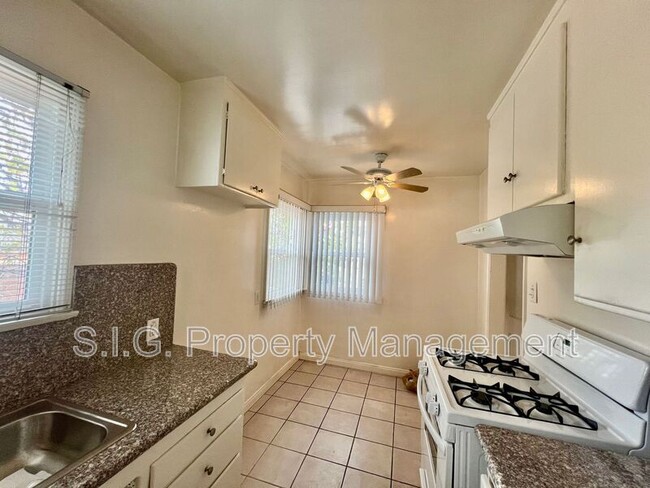 627 1/2 W Glenoaks Blvd in Glendale, CA - Building Photo - Building Photo