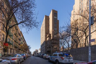 Cathedral Parkway Towers in New York, NY - Building Photo