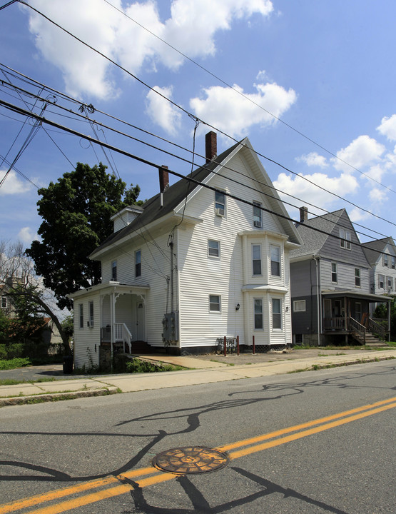 81 School St in Milford, MA - Building Photo