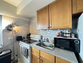 4950 N Marine Dr, Unit M03B in Chicago, IL - Building Photo - Building Photo