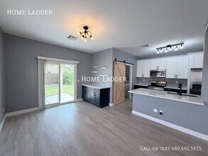 595 E Renegade Pl in San Tan Valley, AZ - Building Photo - Building Photo