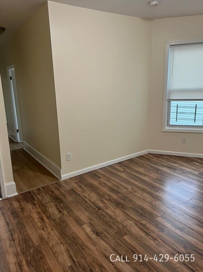7 Jones Pl in Yonkers, NY - Building Photo - Building Photo