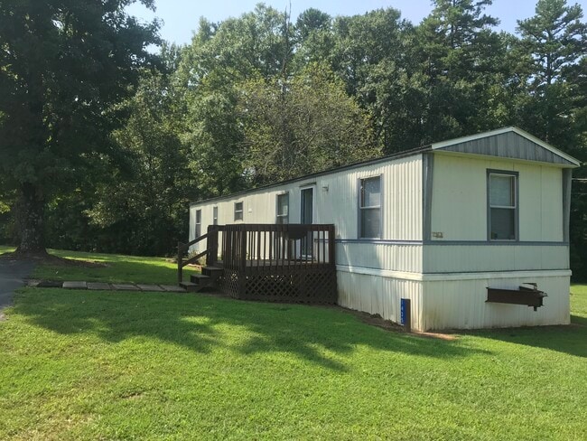 property at 1435 Amity Rd