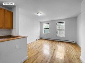 2427 7th Ave in New York, NY - Building Photo - Building Photo