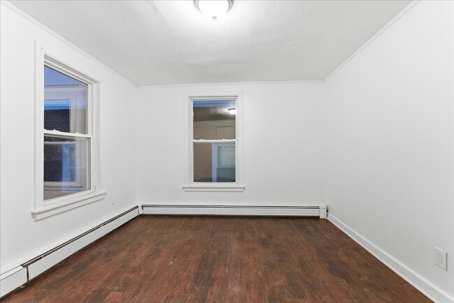 942 Lisbon St, Unit Unit 3 3rd floor in Lewiston, ME - Building Photo - Building Photo