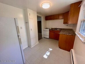 15 California Ave in Rensselaer, NY - Building Photo - Building Photo