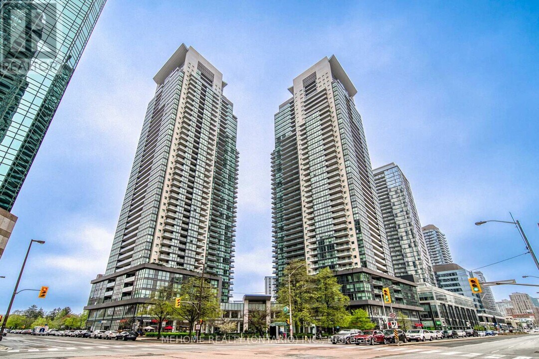 5168 Yonge St in Toronto, ON - Building Photo